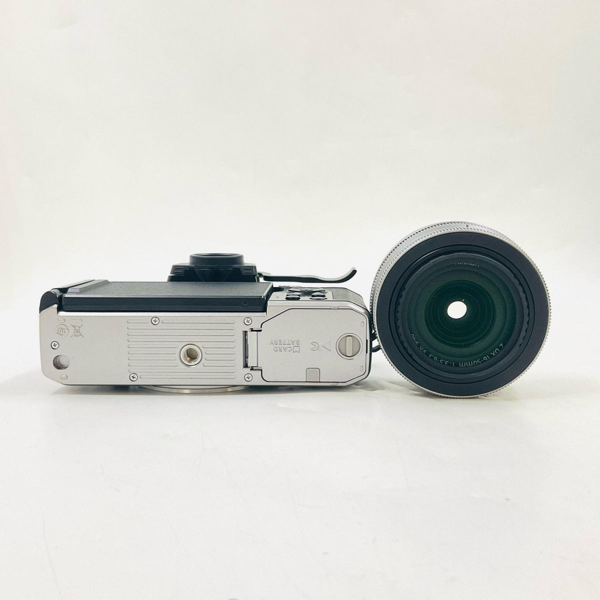 【全額返金保証】【最速発送】Nikon デジタル一眼 Z fc 16-50 VR レンズキット シルバー 美品 動作確認済
