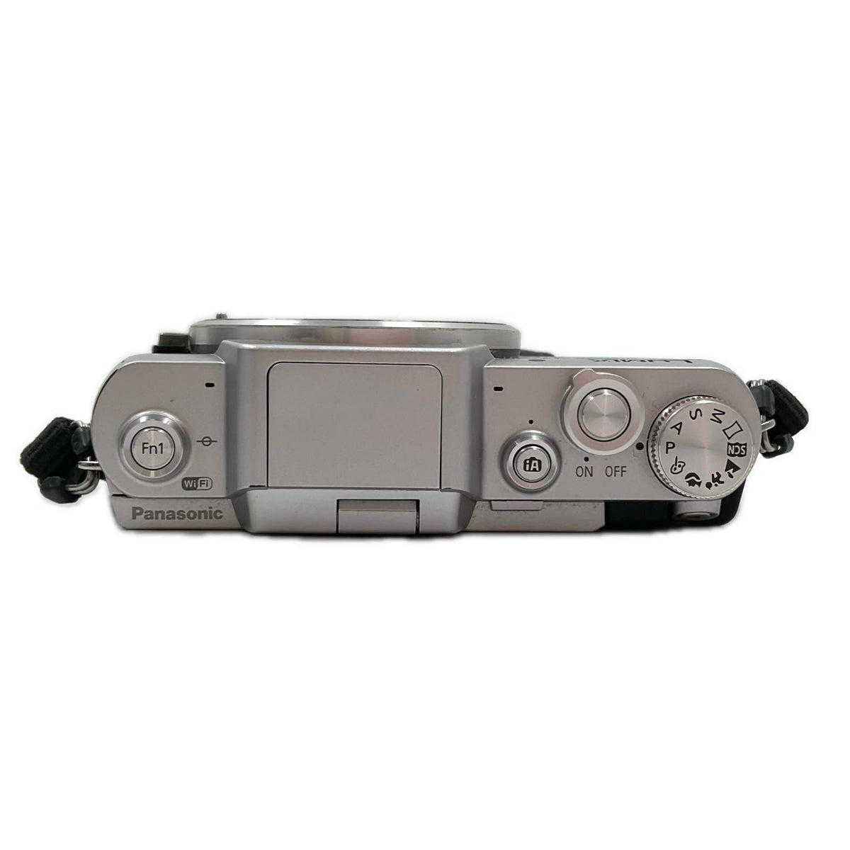 【全額返金保証】【最速発送】Panasonic デジタル一眼 LUMIX DMC-GF7 シルバー 美品 動作確認済