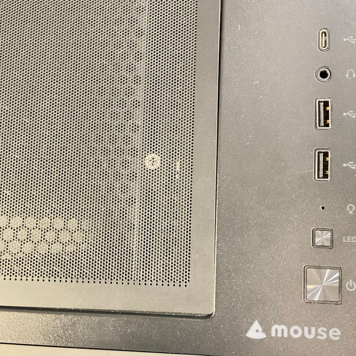 【全額返金保証】【最速発送】MouseComputer NEXTGEAR JG JGA7A7XB6BFD AMD Ryzen 7 9800X3D 8-Core Processor 32GB SSD(NVMe) 1TB AMD Radeon RX 9070 XT 美品 動作確認済