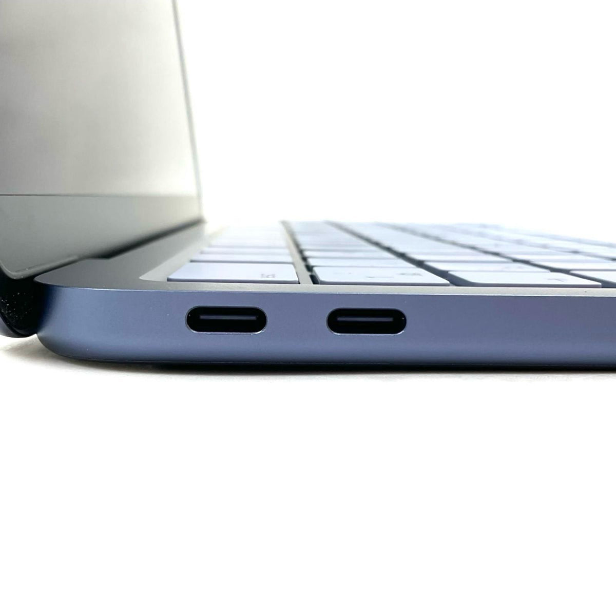 【全額返金保証】【最速発送】Apple MacBook Neo 13インチ 2026 Apple A18 Pro 8GB SSD 512GB インディゴ 102% 美品 動作確認済