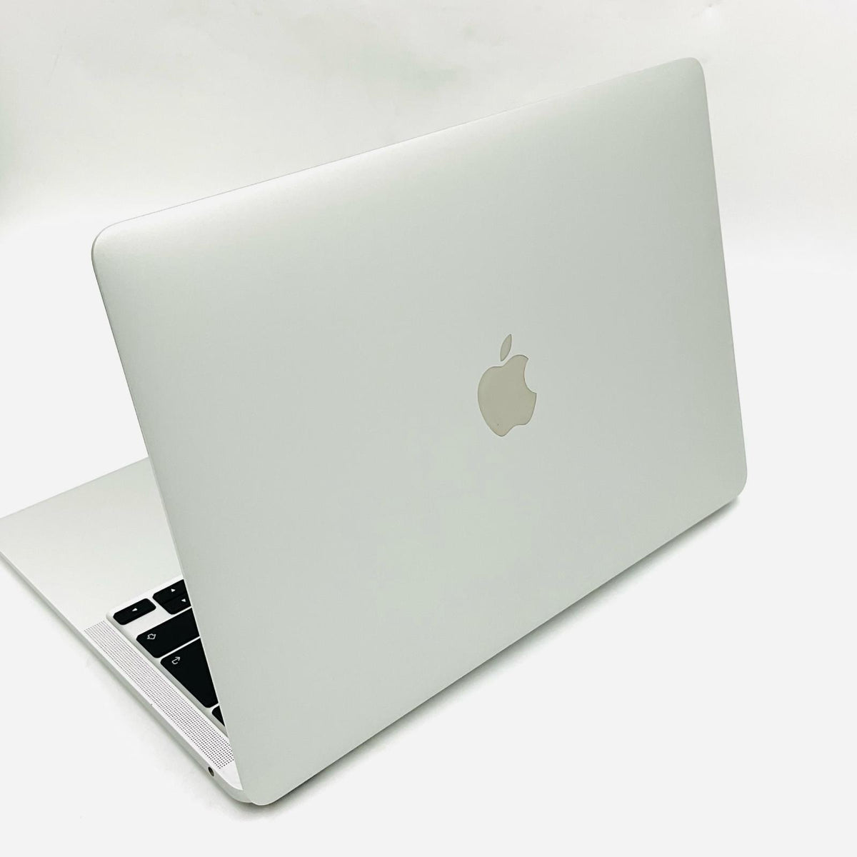 【最速発送】Apple MacBook Air 13.3インチ 2020 Apple M1 8GB SSD 512GB シルバー 80%【難有】