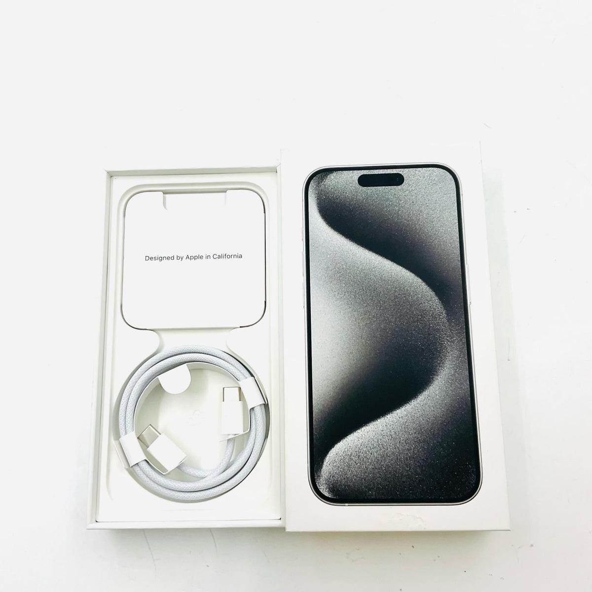 【全額返金保証】【最速発送】Apple iPhone iPhone 15 Pro 128GB ホワイトチタニウム docomo 白ロム 美品 動作確認済 98%