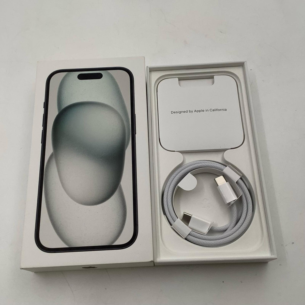 【全額返金保証】【最速発送】Apple iPhone iPhone 15 256GB ブラック SIMフリー 白ロム 美品 動作確認済 89%