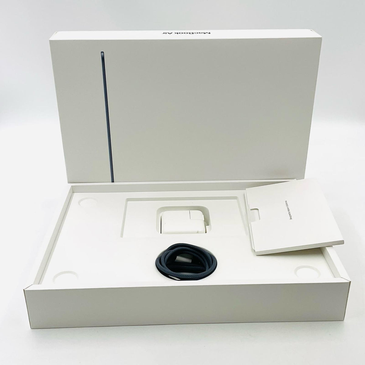 【全額返金保証】【最速発送】Apple MacBook Air 13インチ 2022 Apple M2 8GB SSD 256GB ミッドナイト 98% 動作確認済