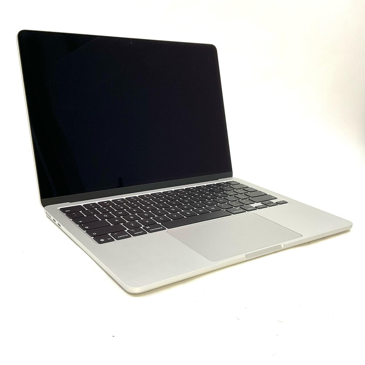 【全額返金保証】【最速発送】Apple MacBook Air 13インチ 2026 Apple M5 16GB SSD 512GB シルバー 100% 超美品 動作確認済