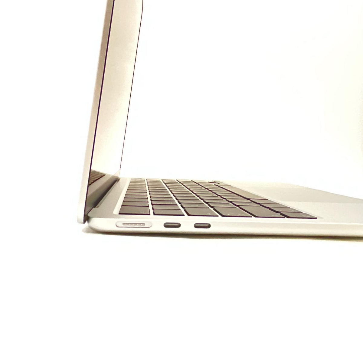 【全額返金保証】【最速発送】Apple MacBook Air 13インチ 2026 Apple M5 16GB SSD 512GB シルバー 100% 超美品 動作確認済