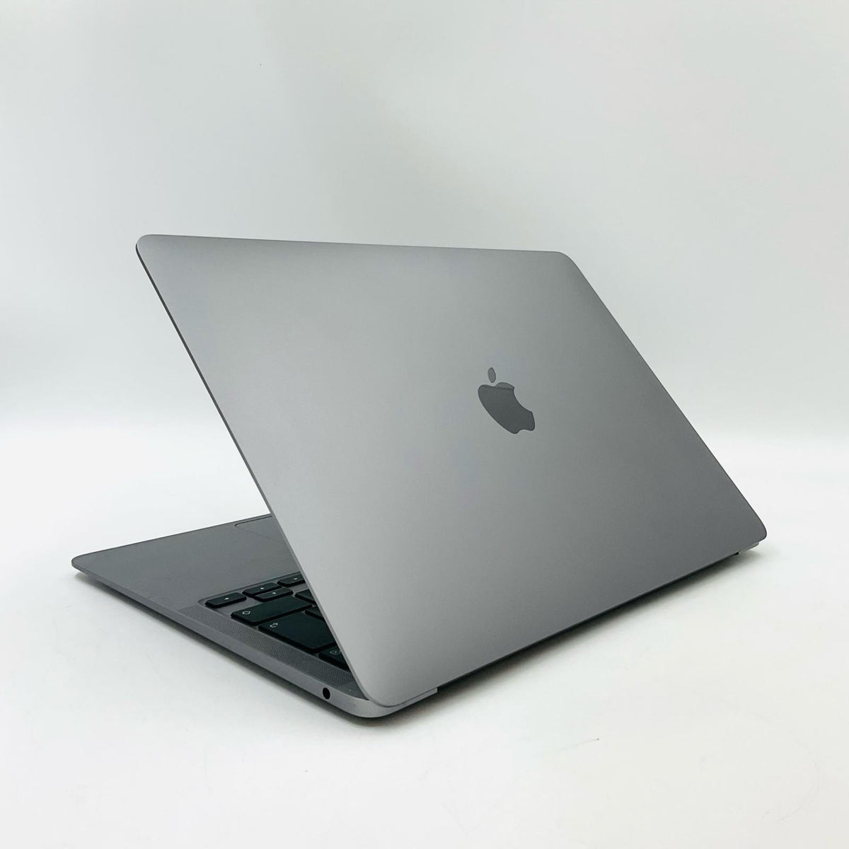 【全額返金保証】【最速発送】Apple MacBook Air 13インチ 2020 Apple M1 8GB SSD 256GB スペースグレイ 82% 動作確認済