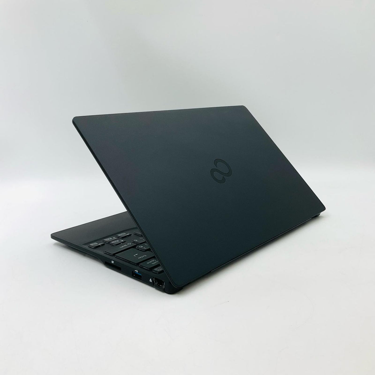 【全額返金保証】【最速発送】FUJITSU CLIENT COMPUTING LIMITED LIFEBOOK-JR FMVU90E3BG 11th Gen Intel(R) Core(TM) i7-1165G7 @ 2.80GHz 16GB SSD(NVMe) 512GB Intel(R) Iris(R) Xe Graphics 90% 美品 動作確認済