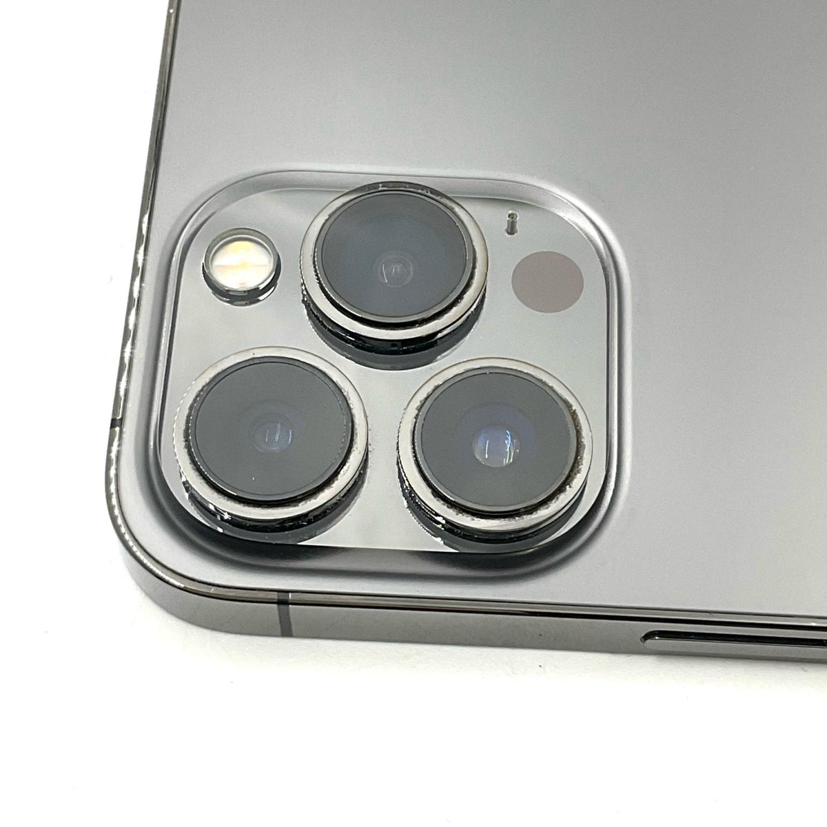 【全額返金保証】【最速発送】Apple iPhone iPhone 13 Pro 256GB グラファイト docomo SIMフリー 白ロム 動作確認済 75%