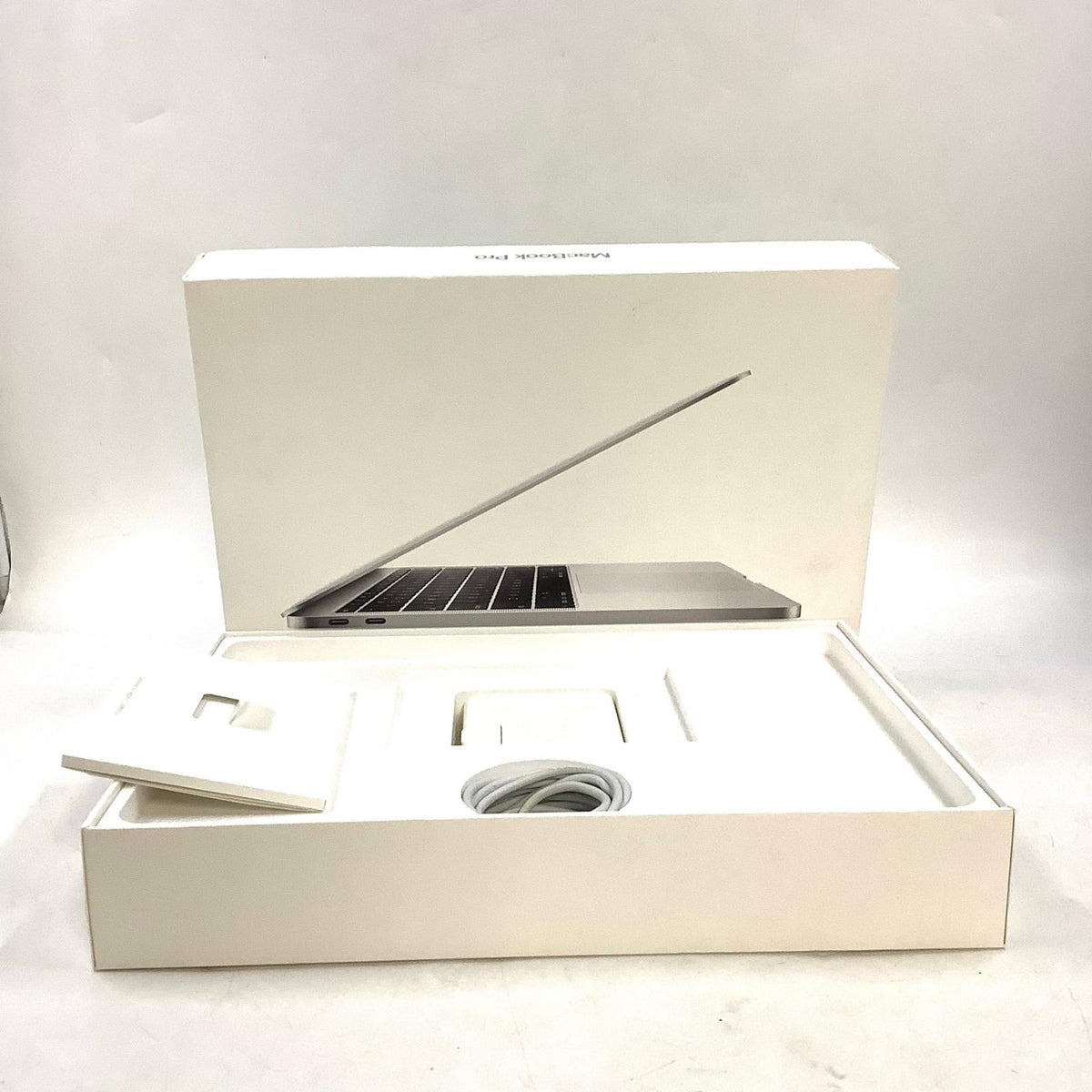 【最速発送】Apple MacBook Pro 13インチ 2016 Dual-Core Intel Core i5 8GB SSD 256GB シルバー 79%【難有】