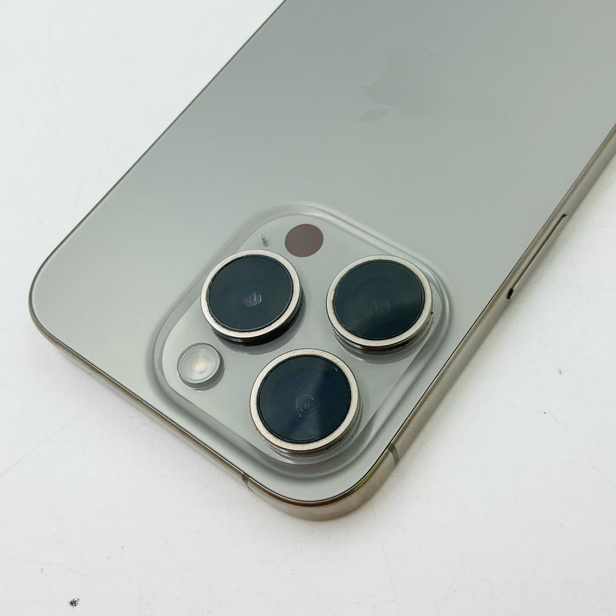 【全額返金保証】【最速発送】Apple iPhone iPhone 15 Pro 128GB ナチュラルチタニウム au SIMフリー 白ロム 美品 動作確認済 80%