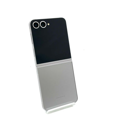 【最速発送】SAMSUNG Galaxy Z Flip6 256GB シルバー docomo SIMフリー SC-54E 白ロム【難有】