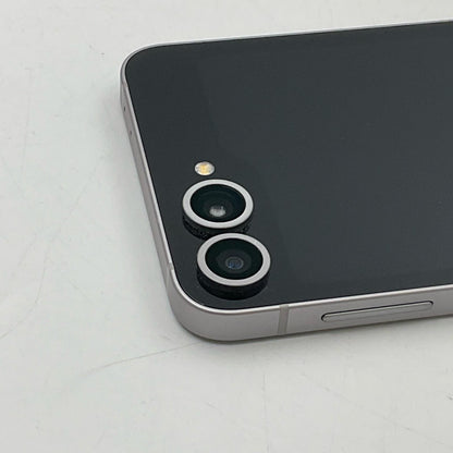 【最速発送】SAMSUNG Galaxy Z Flip6 256GB シルバー docomo SIMフリー SC-54E 白ロム【難有】