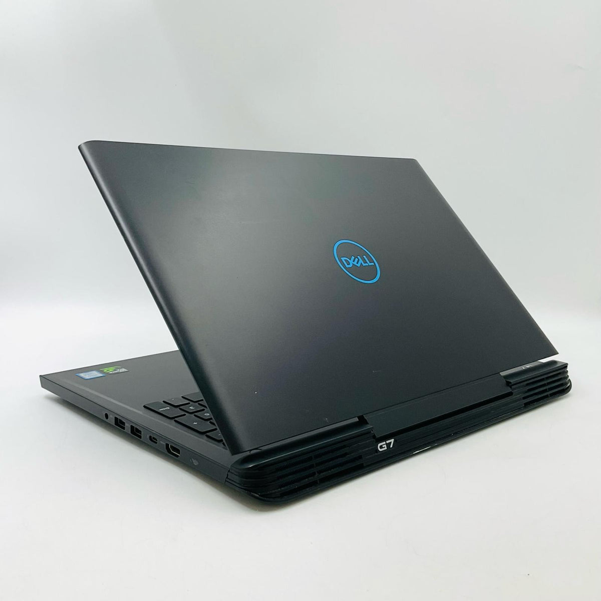 【最速発送】Dell Inc. GSeries G7 7588 Intel(R) Core(TM) i5-8300H CPU @ 2.30GHz 8GB HDD(RAID) 1TB / SSD(RAID) 128GB Intel(R) UHD Graphics 630 / NVIDIA GeForce GTX 1060 with Max-Q Design 88%【難有】