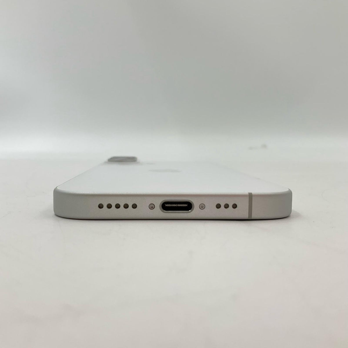 【最速発送】Apple iPhone iPhone 16 128GB ホワイト au SIMフリー 白ロム【難有】 79%