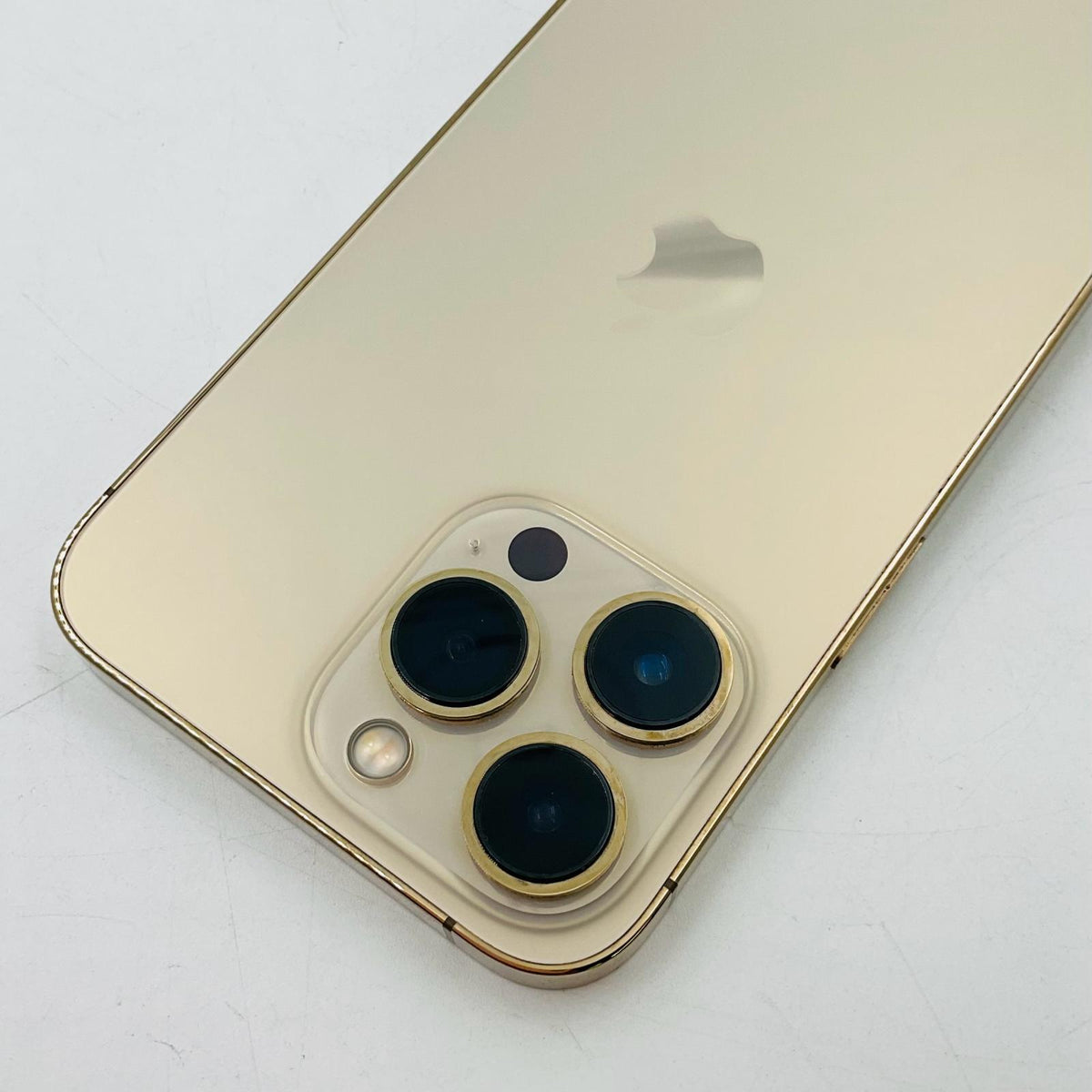 【最速発送】Apple iPhone iPhone 13 Pro 128GB ゴールド docomo SIMフリー 白ロム【難有】 89%