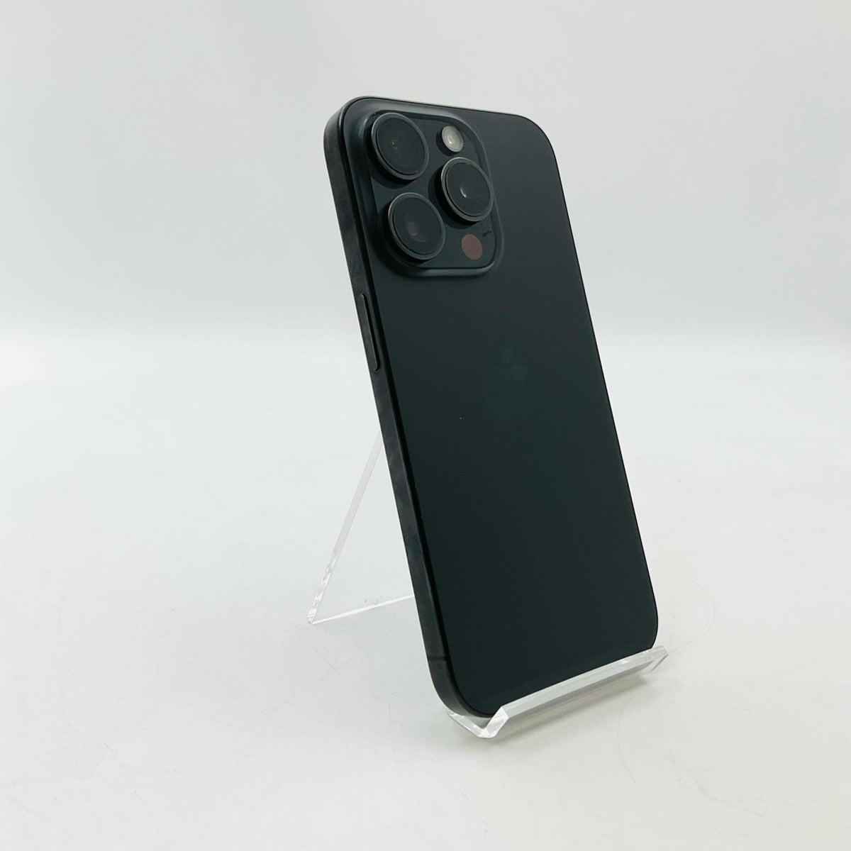 【全額返金保証】【最速発送】Apple iPhone iPhone 15 Pro 256GB ブラックチタニウム docomo SIMフリー 白ロム 美品 動作確認済 81%
