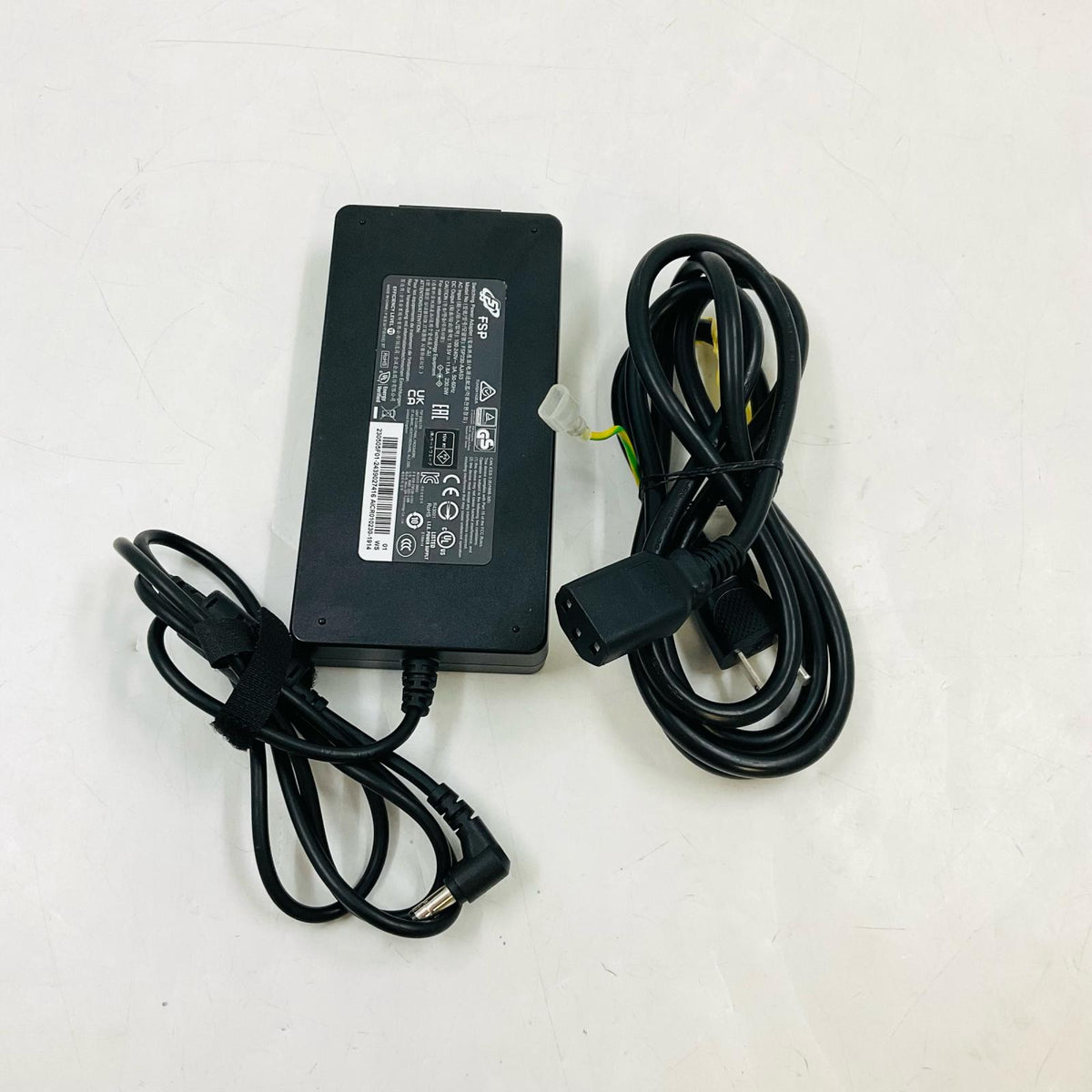 【全額返金保証】【最速発送】Thirdwave Corporation GALLERIA RL7C-R46-5N 13th Gen Intel(R) Core(TM) i7-13620H 16GB SSD(NVMe) 512GB NVIDIA GeForce RTX 4060 Laptop GPU / Intel(R) UHD Graphics 100% 動作確認済