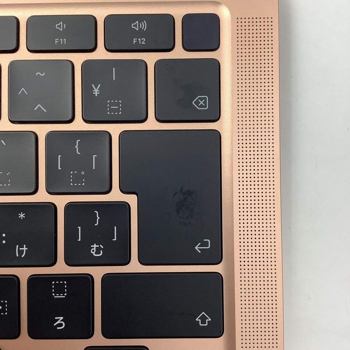 【全額返金保証】【最速発送】Apple MacBook Air 13インチ 2020 Apple M1 8GB SSD 256GB ゴールド 92% 美品 動作確認済