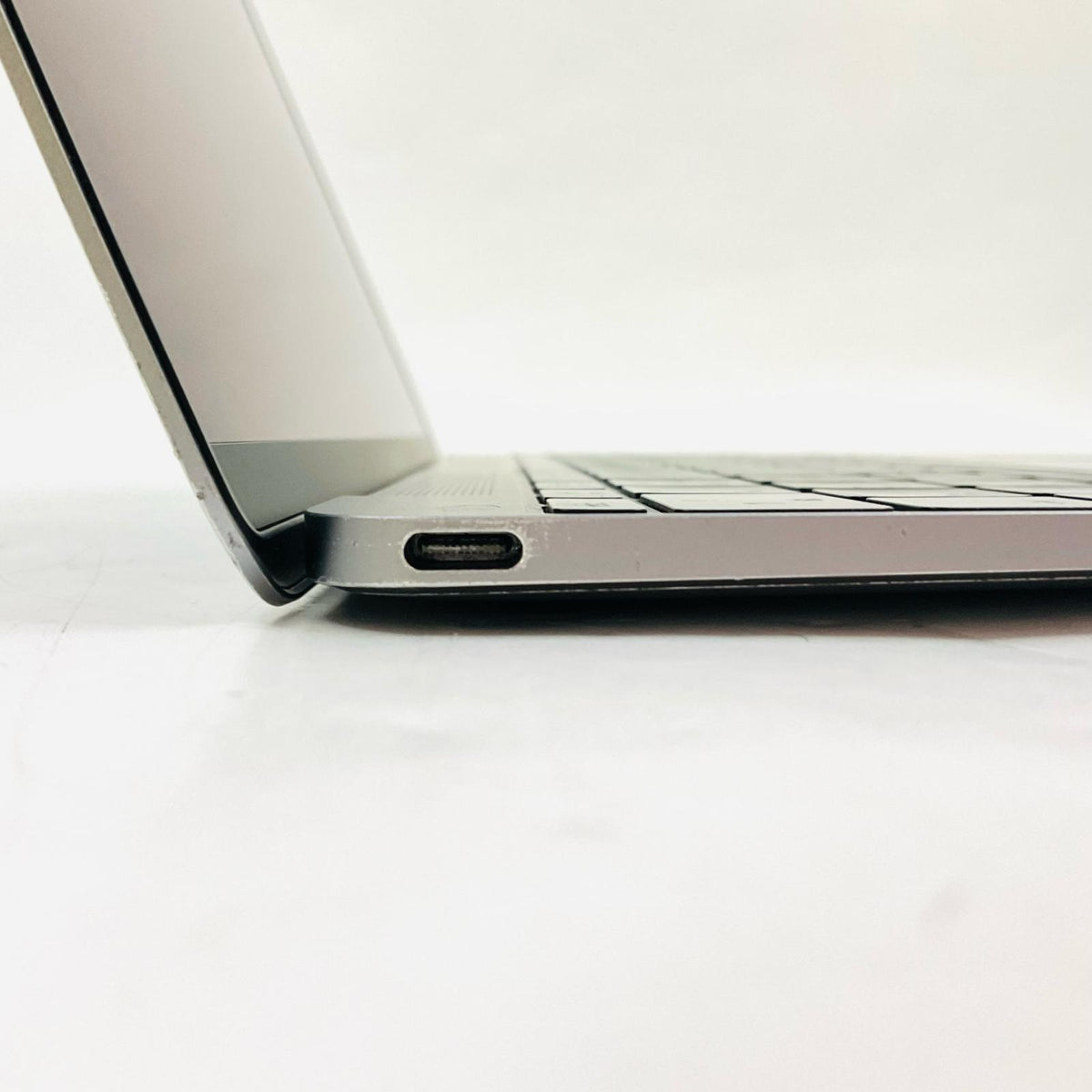 【全額返金保証】【最速発送】Apple MacBook 12インチ 2017 Dual-Core Intel Core m3 8GB SSD 256GB スペースグレイ 82% 動作確認済