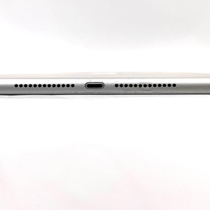 【全額返金保証】【最速発送】Apple iPad iPad 第5世代 32GB シルバー WiFi+Cellular docomo 白ロム 動作確認済