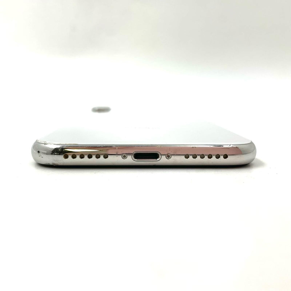 【最速発送】Apple iPhone iPhone X 64GB シルバー docomo 白ロム【難有】 77%
