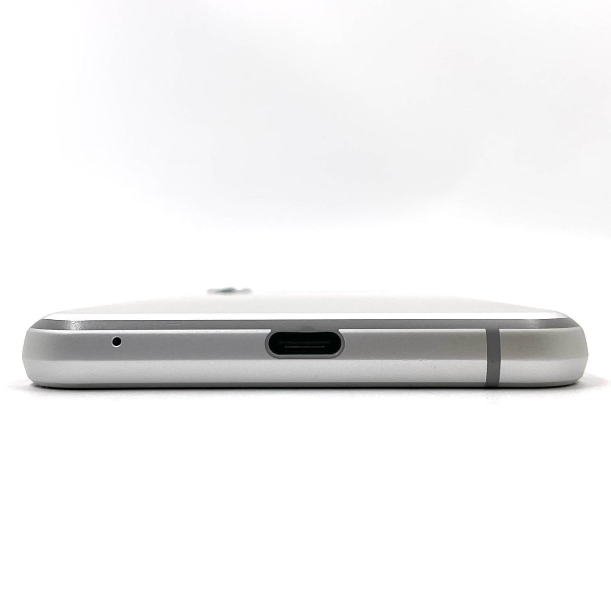 【全額返金保証】【最速発送】SHARP AQUOS sense3 32GB Softbank SIMフリー 907SH 白ロム 動作確認済