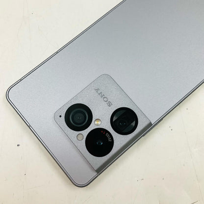 【全額返金保証】【最速発送】Sony Xperia 1viii 256GB ロライトシルバー docomo SIMフリー SO-51G 超美品 動作確認済