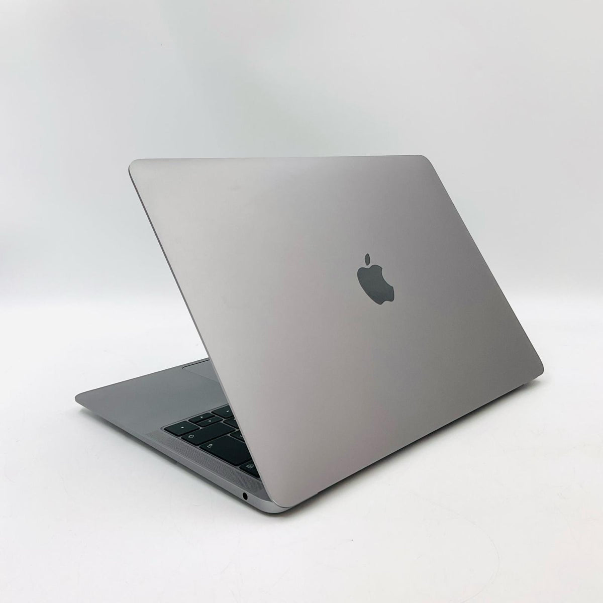 【最速発送】Apple MacBook Air 13インチ 2019 Dual-Core Intel Core i5 8GB SSD 512GB スペースグレイ 84%【難有】