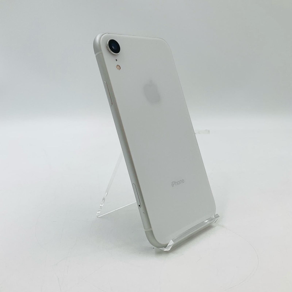 【全額返金保証】【最速発送】Apple iPhone iPhone XR 64GB ホワイト docomo SIMフリー 白ロム 動作確認済 76%