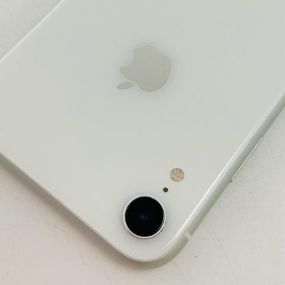 【全額返金保証】【最速発送】Apple iPhone iPhone XR 64GB ホワイト docomo SIMフリー 白ロム 動作確認済 76%