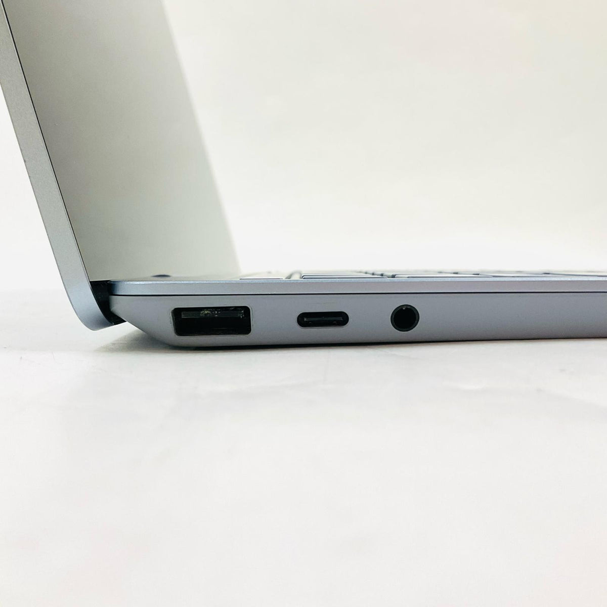 【全額返金保証】【最速発送】Microsoft Corporation Surface Surface Laptop Go Intel(R) Core(TM) i5-1035G1 CPU @ 1.00GHz 8GB SSD(NVMe) 128GB Intel(R) UHD Graphics 86% 動作確認済