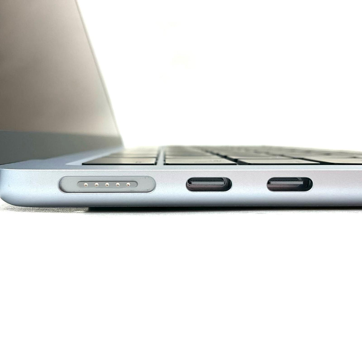 【全額返金保証】【最速発送】Apple MacBook Air 13インチ 2025 Apple M4 16GB SSD 512GB スカイブルー 92% 美品 動作確認済