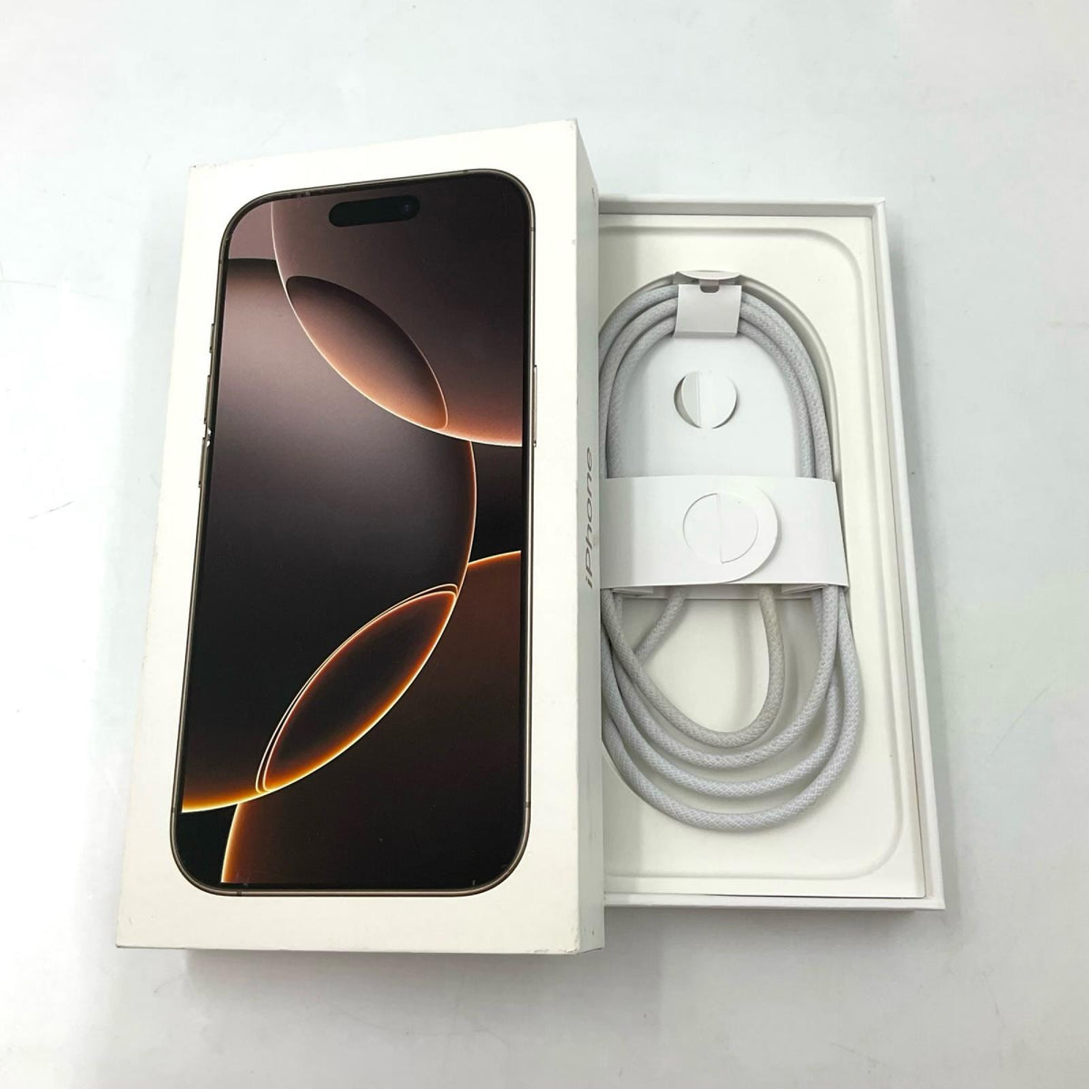 【全額返金保証】【最速発送】Apple iPhone iPhone 16 Pro 256GB デザートチタニウム Softbank 白ロム 美品 動作確認済 90%