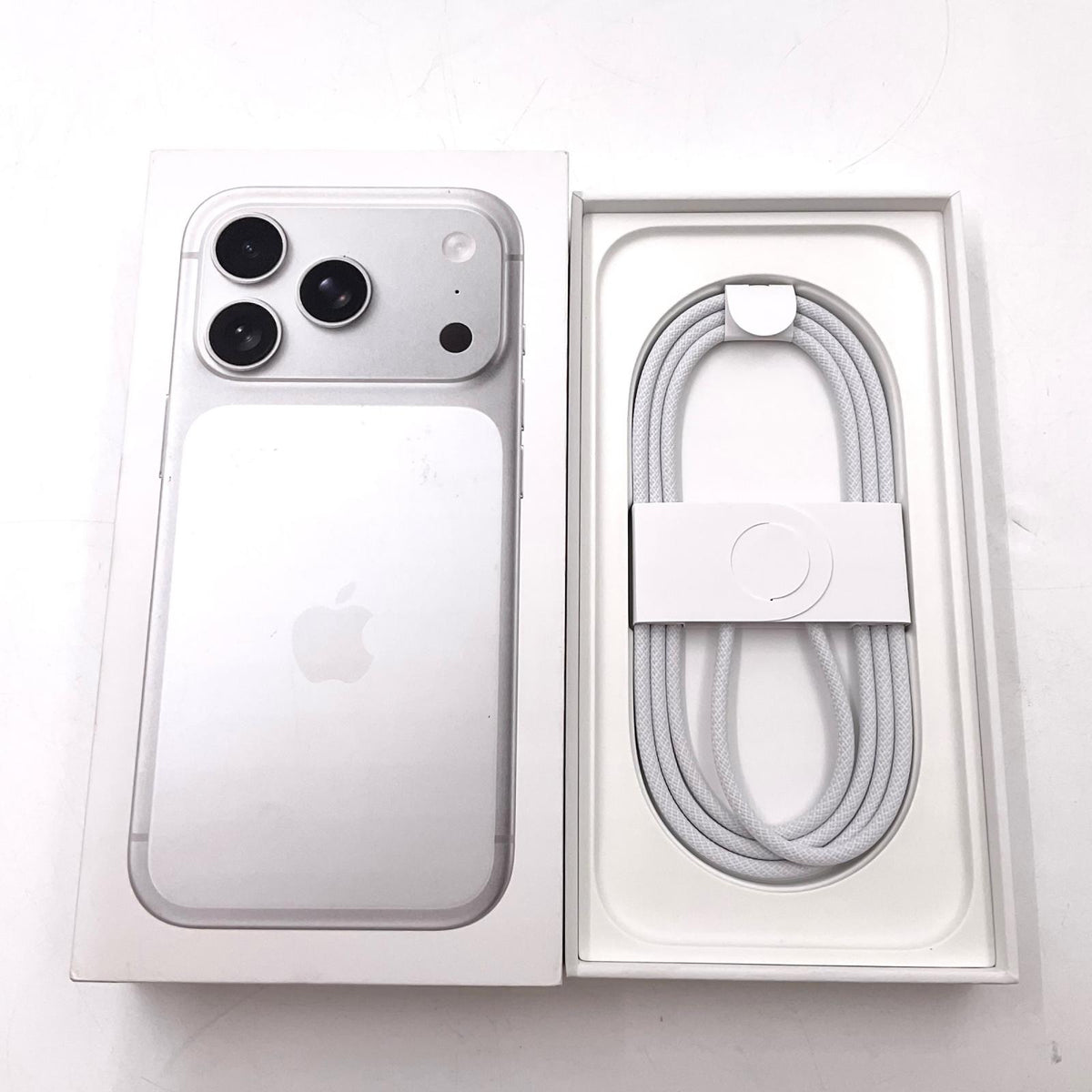 【全額返金保証】【最速発送】Apple iPhone iPhone 17 Pro 512GB シルバー SIMフリー 白ロム 超美品 動作確認済 100%