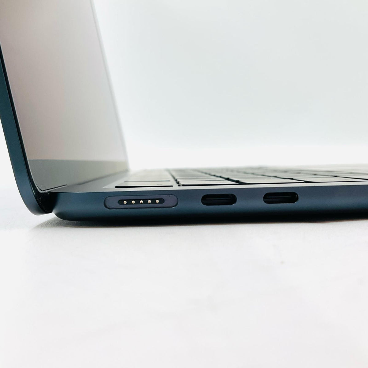 【全額返金保証】【最速発送】Apple MacBook Air 13.6インチ 2026 Apple M5 16GB SSD 512GB ミッドナイト 100% 美品 動作確認済