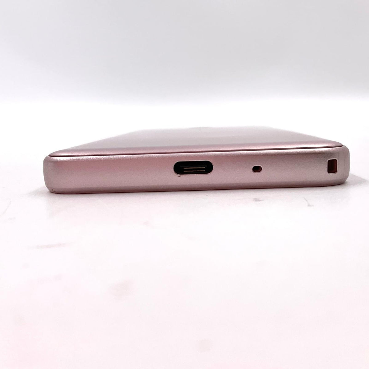 【全額返金保証】【最速発送】京セラ Kyocera 32GB ライトピンク SIMフリー 705KC 白ロム 動作確認済