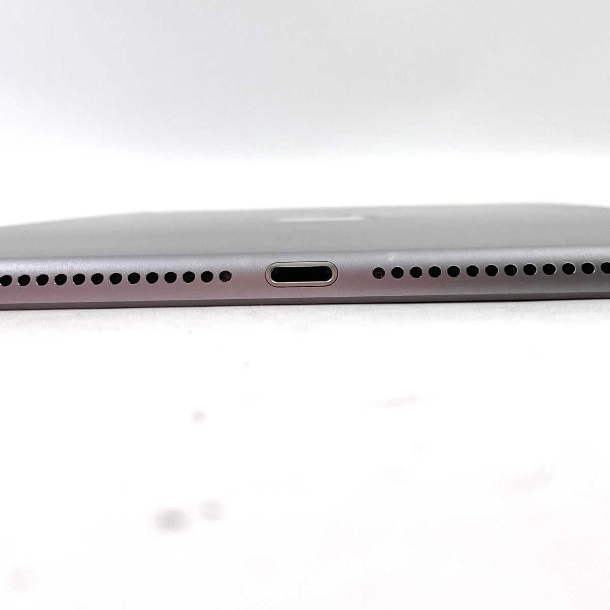【全額返金保証】【最速発送】Apple iPad iPad Air 2 64GB スペースグレイ WiFi+Cellular docomo 白ロム 動作確認済