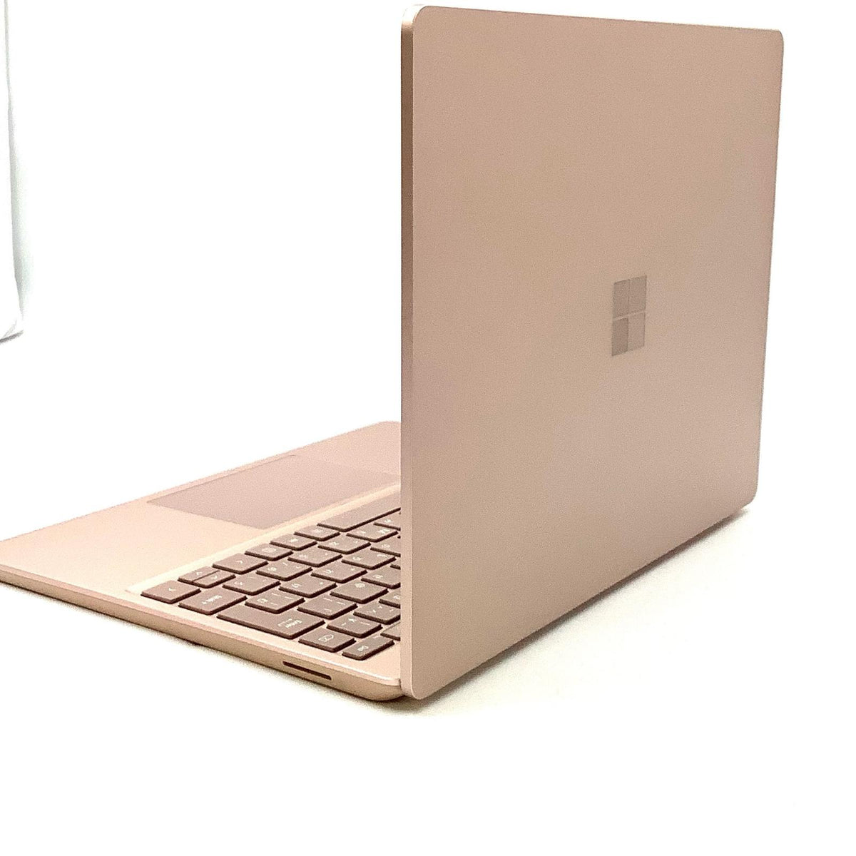 【全額返金保証】【最速発送】Microsoft Corporation Surface Surface Laptop Go 3 12th Gen Intel(R) Core(TM) i5-1235U 8GB SSD(NVMe) 256GB Intel(R) Iris(R) Xe Graphics 96% 美品 動作確認済