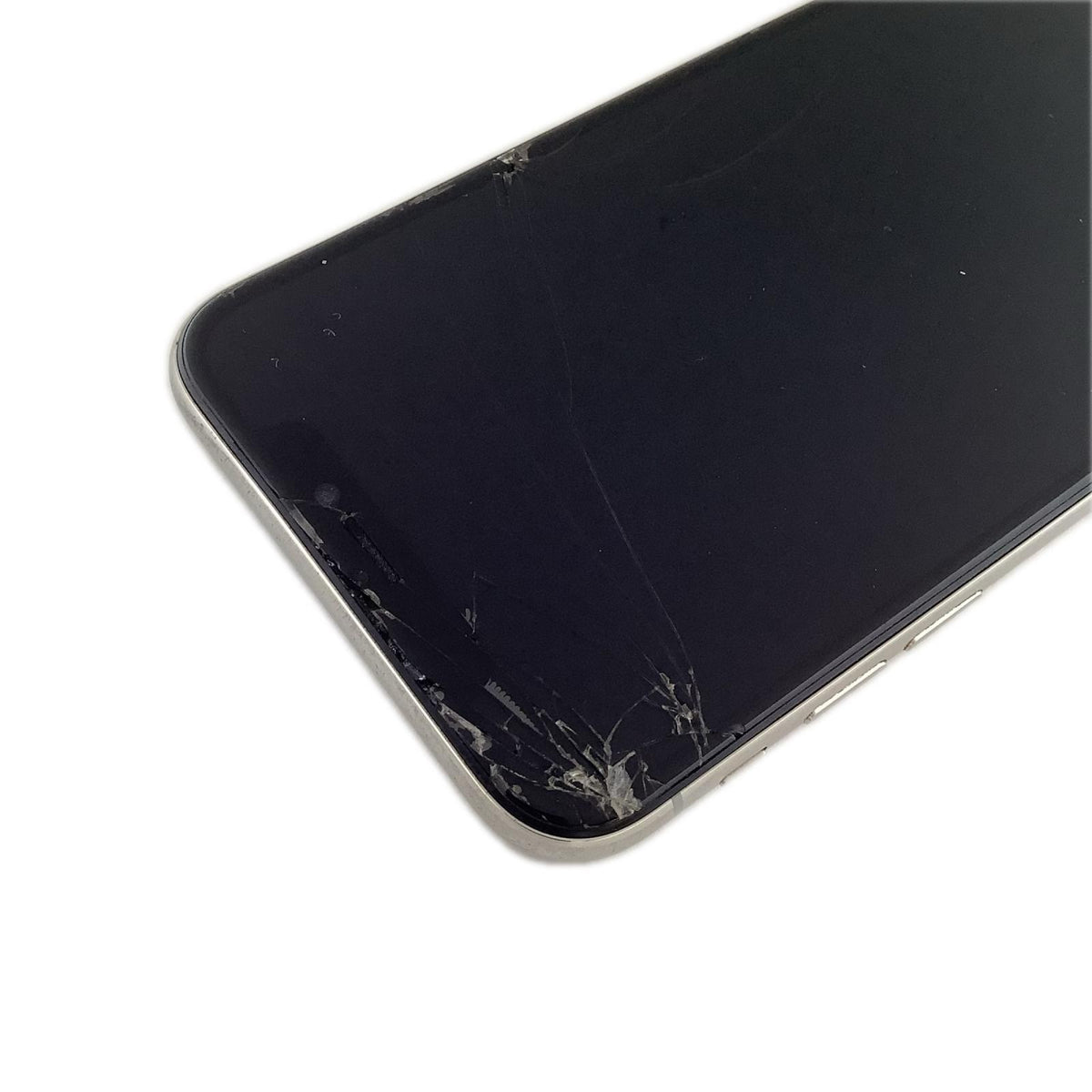 【最速発送】Apple iPhone iPhone X 64GB シルバー docomo SIMフリー 白ロム【難有】 51%