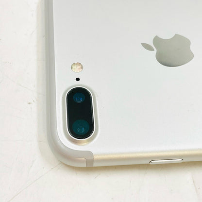 【全額返金保証】【最速発送】Apple iPhone iPhone 7 Plus 128GB シルバー docomo SIMフリー 白ロム 動作確認済 74%