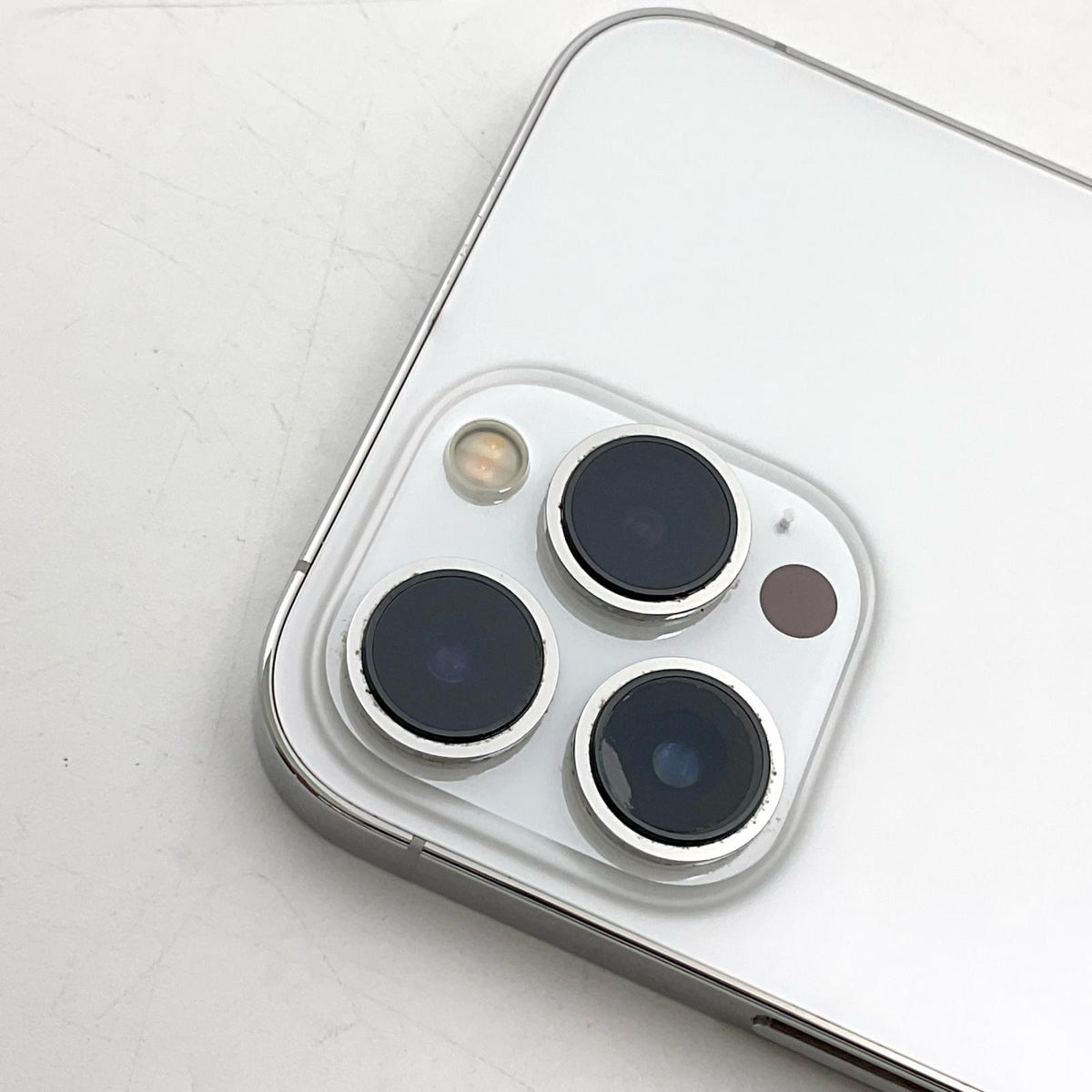 【最速発送】Apple iPhone iPhone 13 Pro Max 256GB シルバー au SIMフリー 白ロム【難有】 85%