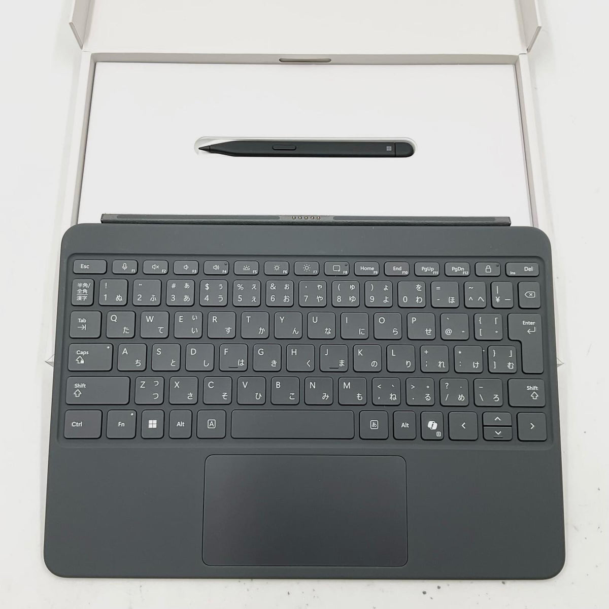 【全額返金保証】【最速発送】Microsoft Corporation Surface Surface Pro 12in 1st Ed with Snapdragon Snapdragon X Plus (8-core) @ 3.30 GHz 16GB SSD 256GB Qualcomm(R) Adreno(TM) X1-45 GPU 100% 美品 動作確認済
