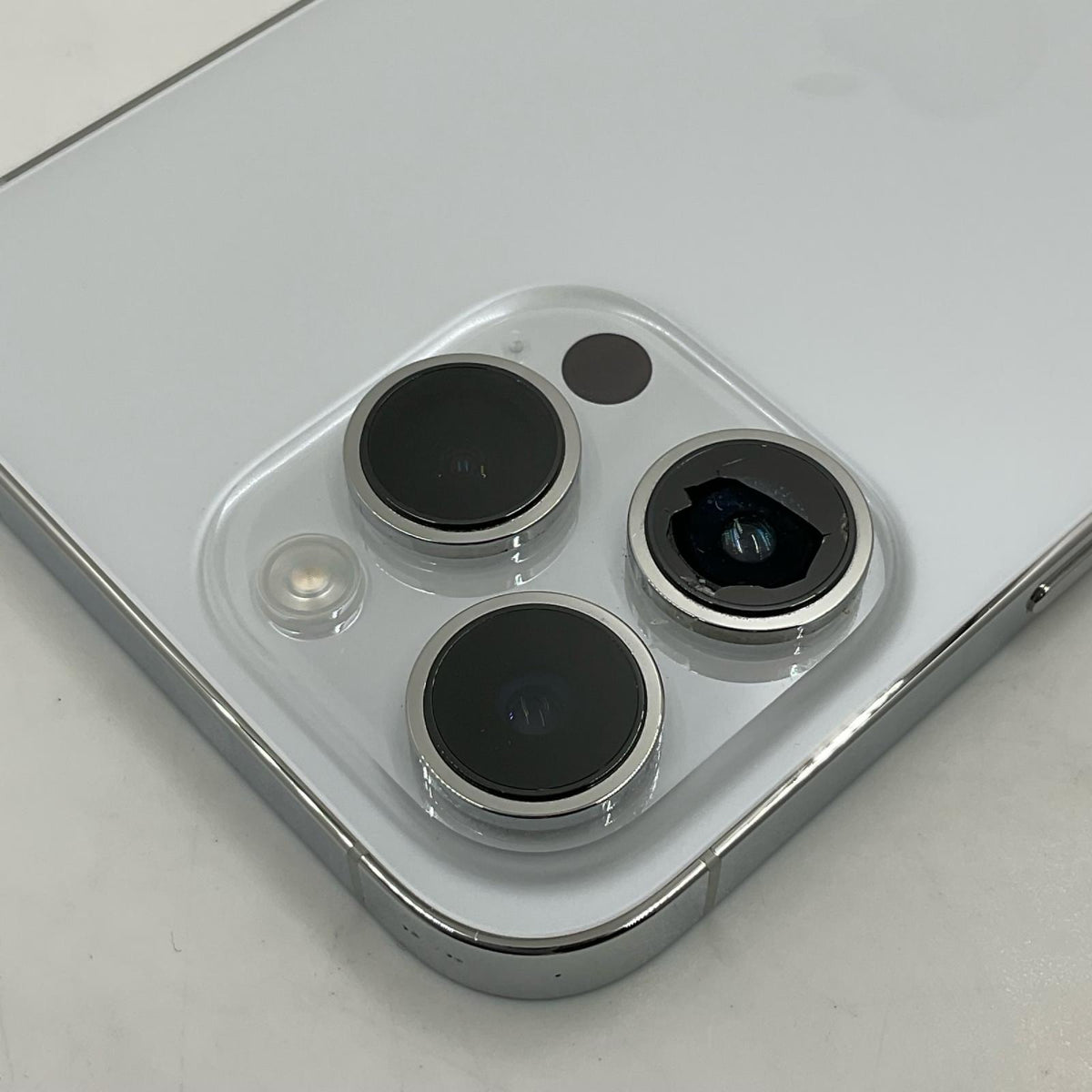 【最速発送】Apple iPhone iPhone 14 Pro Max 256GB シルバー au SIMフリー 白ロム【難有】 76%