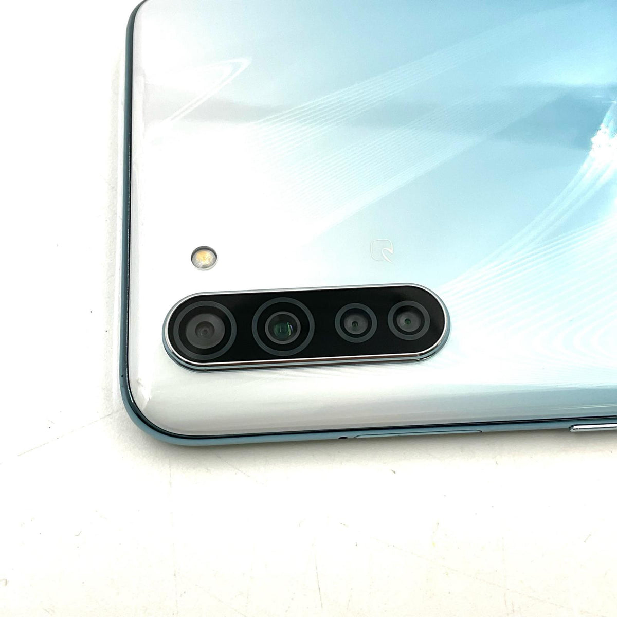 【最速発送】OPPO Reno 3 A 128GB ホワイト Softbank A002OP 白ロム【難有】