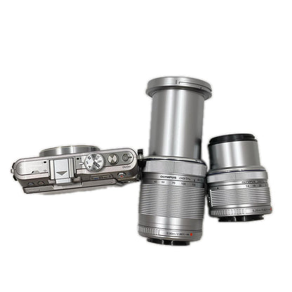 【全額返金保証】【最速発送】OLYMPUS デジタル一眼 PEN Lite E-PL3 ダブルズームキット シルバー 美品 動作確認済
