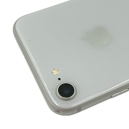 【全額返金保証】【最速発送】Apple iPhone iPhone 8 64GB シルバー au 白ロム 動作確認済 79%
