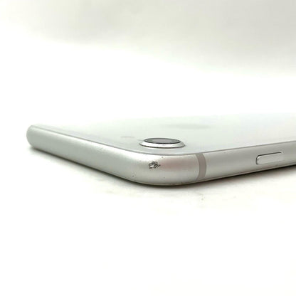 【全額返金保証】【最速発送】Apple iPhone iPhone 8 64GB シルバー au 白ロム 動作確認済 79%
