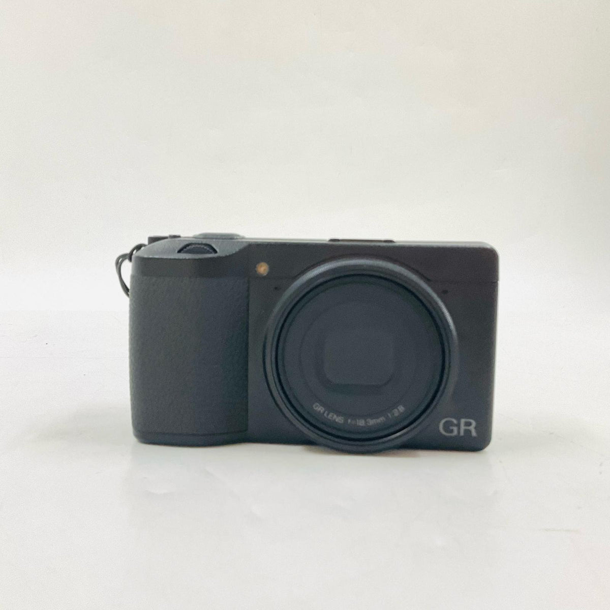 【全額返金保証】【最速発送】RICOH コンパクトデジタルカメラ GR III 美品 動作確認済