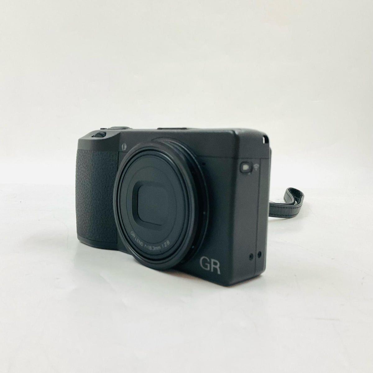 【全額返金保証】【最速発送】RICOH コンパクトデジタルカメラ GR III 美品 動作確認済